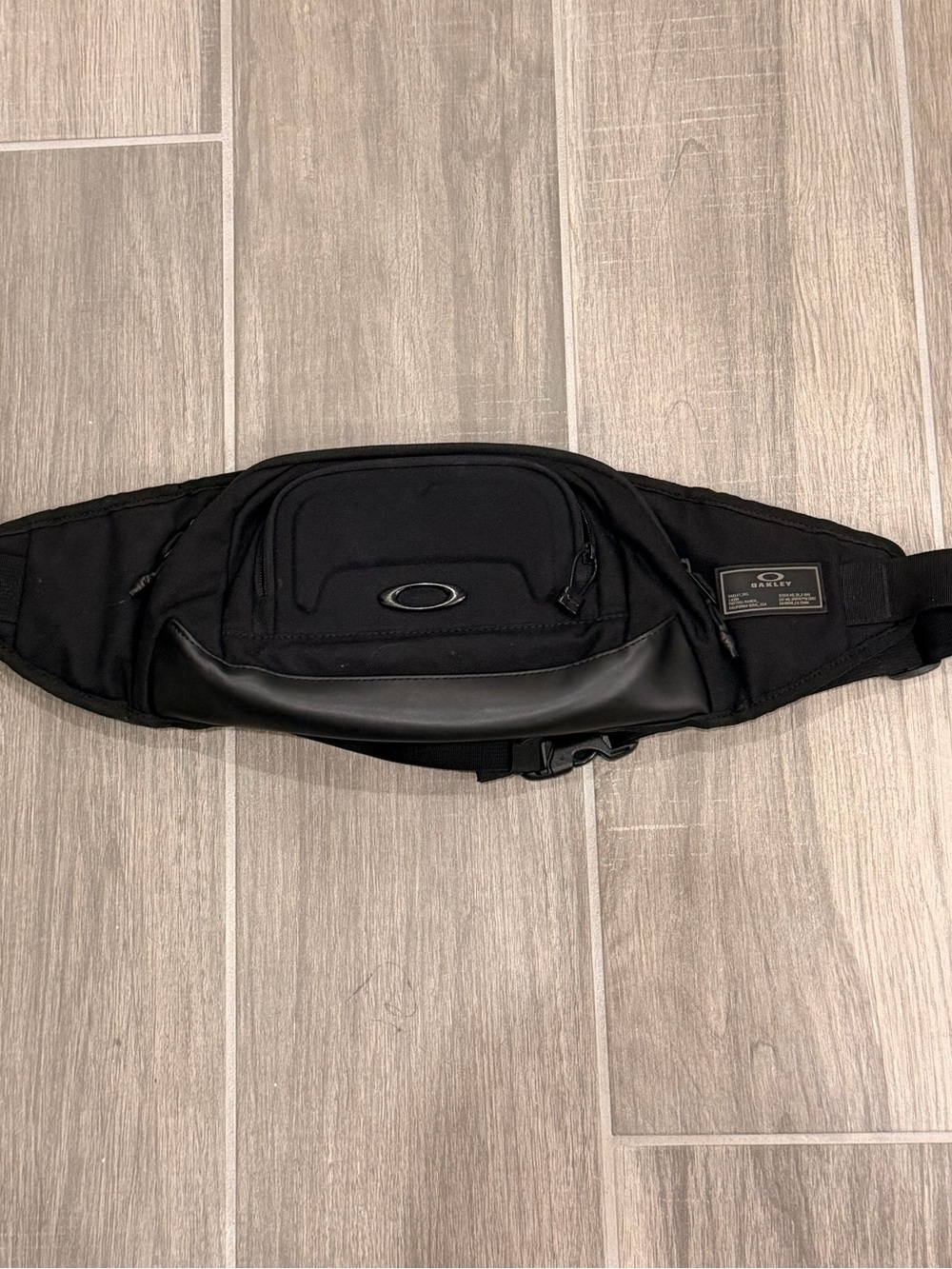 Oakley Fanny Pack Large - Picture 2 of 7